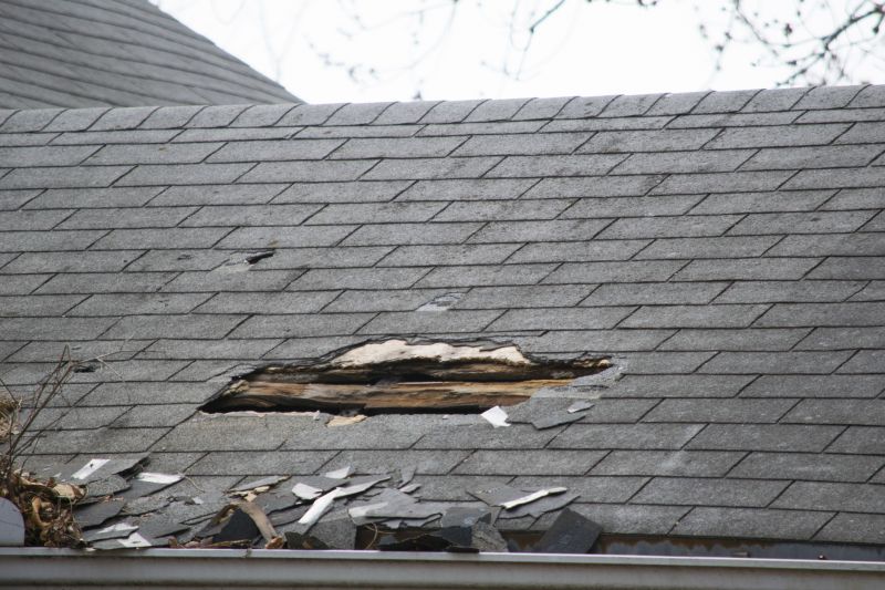 Replacing Rotten or Damaged Shingles